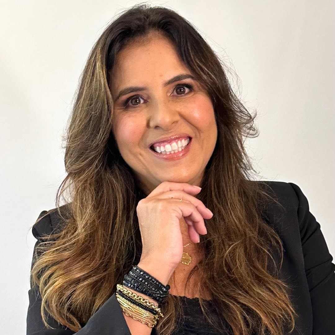 Meire J. Costa